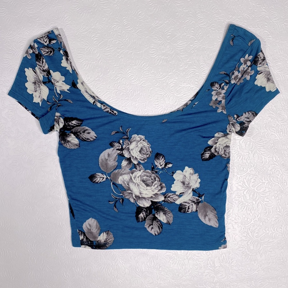 L.A. Hearts Small Teal with Flowers Crop Top